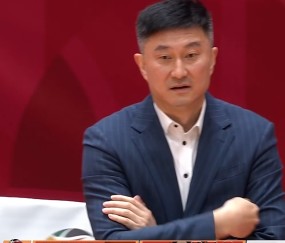 随着广东神奇逆转，CBA又乱了！北京广东重回四强，广州悬了
